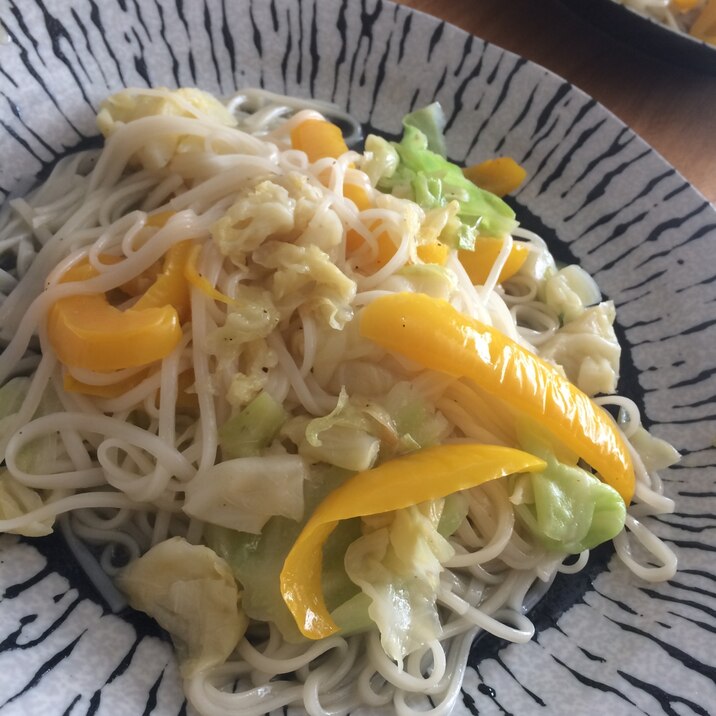 胃に優しい♪稲庭うどんと野菜の白だし炒め